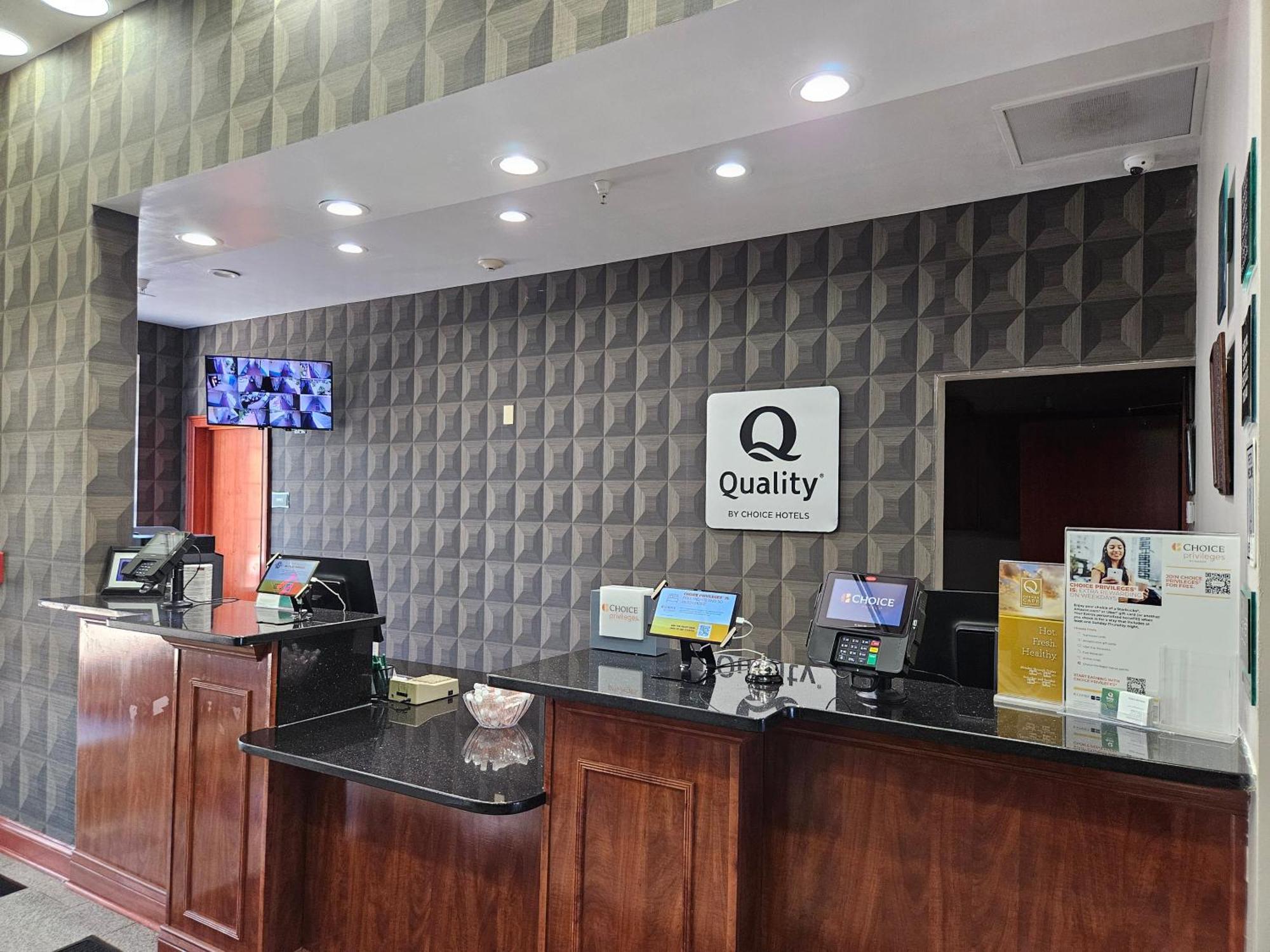 Quality Inn & Suites Greenville I-65 Zewnętrze zdjęcie
