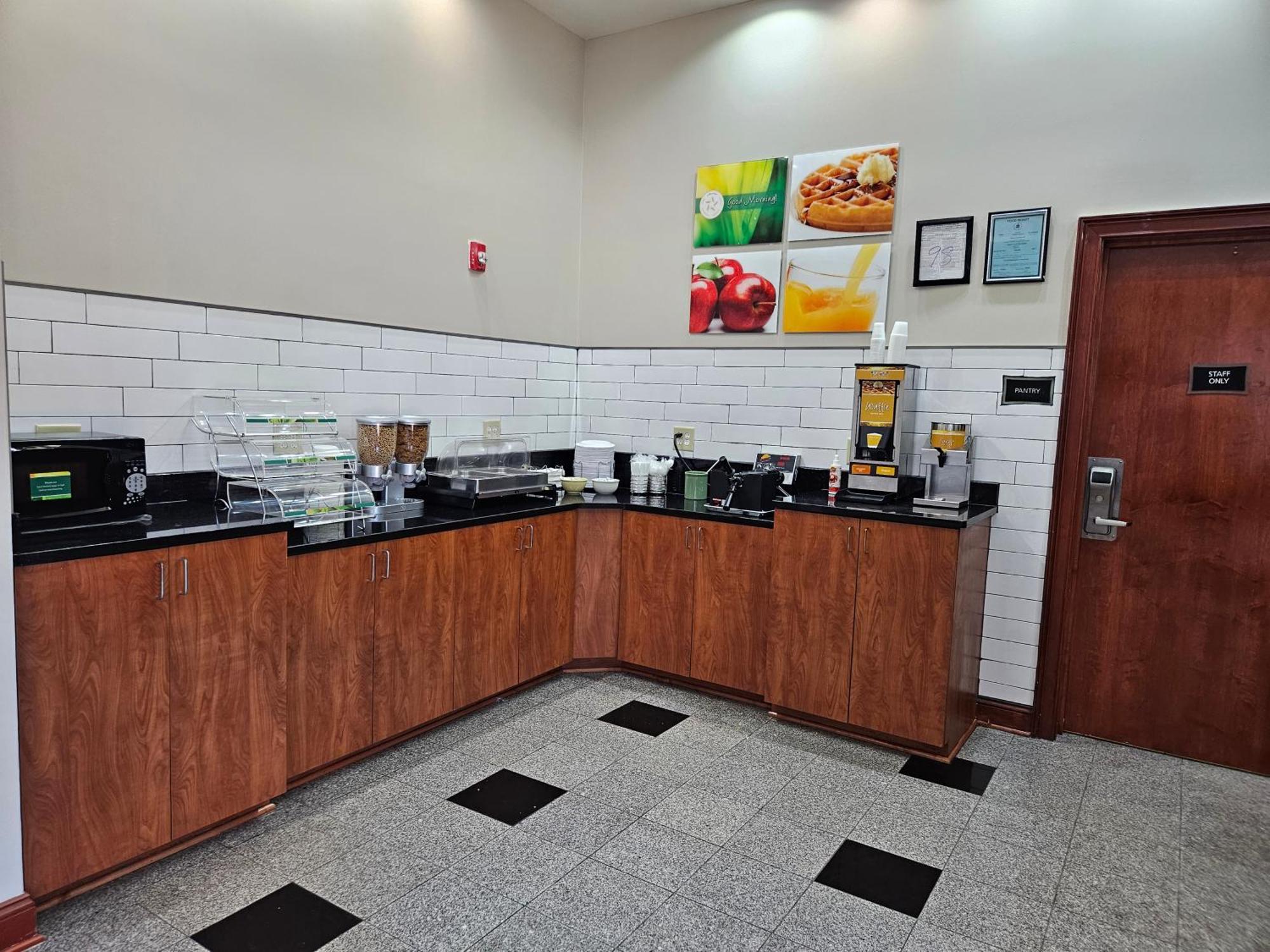 Quality Inn & Suites Greenville I-65 Zewnętrze zdjęcie
